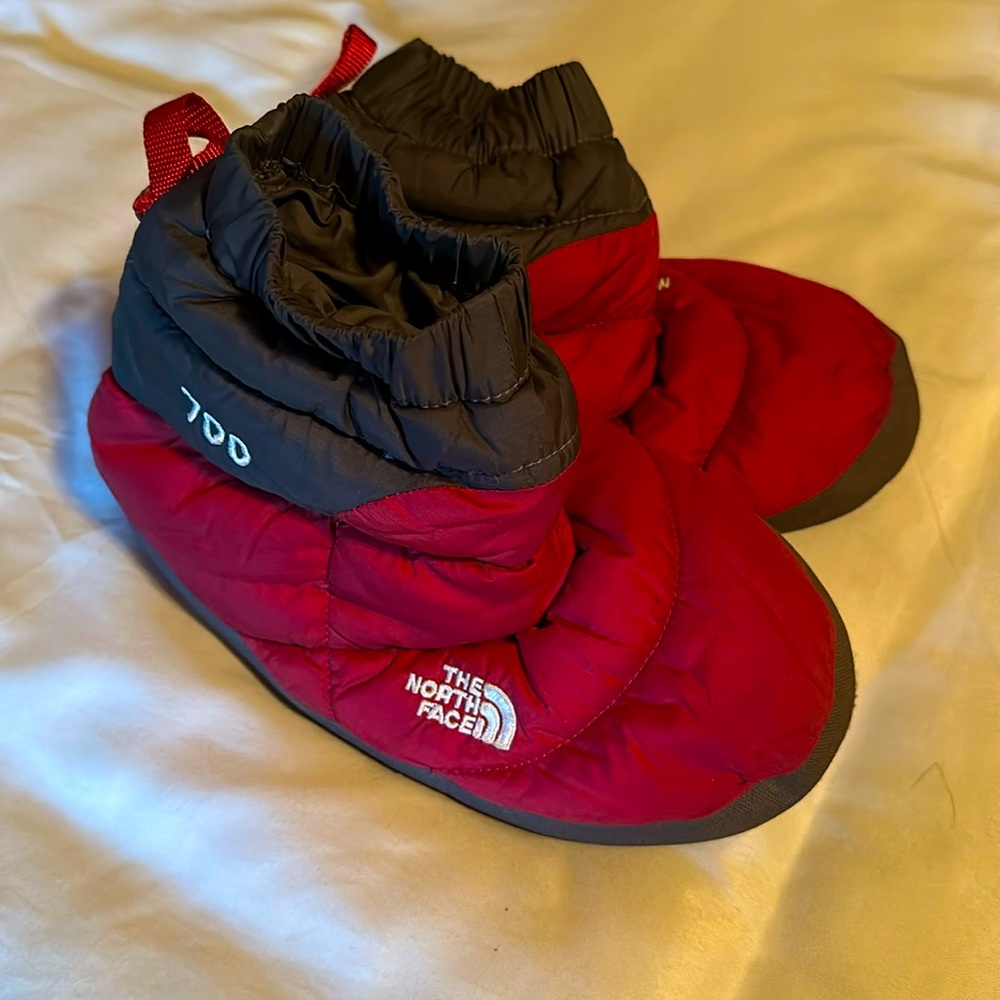 North face slippers